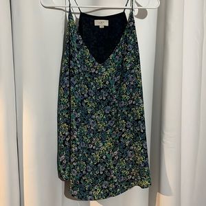 Loft outlet v neck cami, size large. Like new, excellent condition.